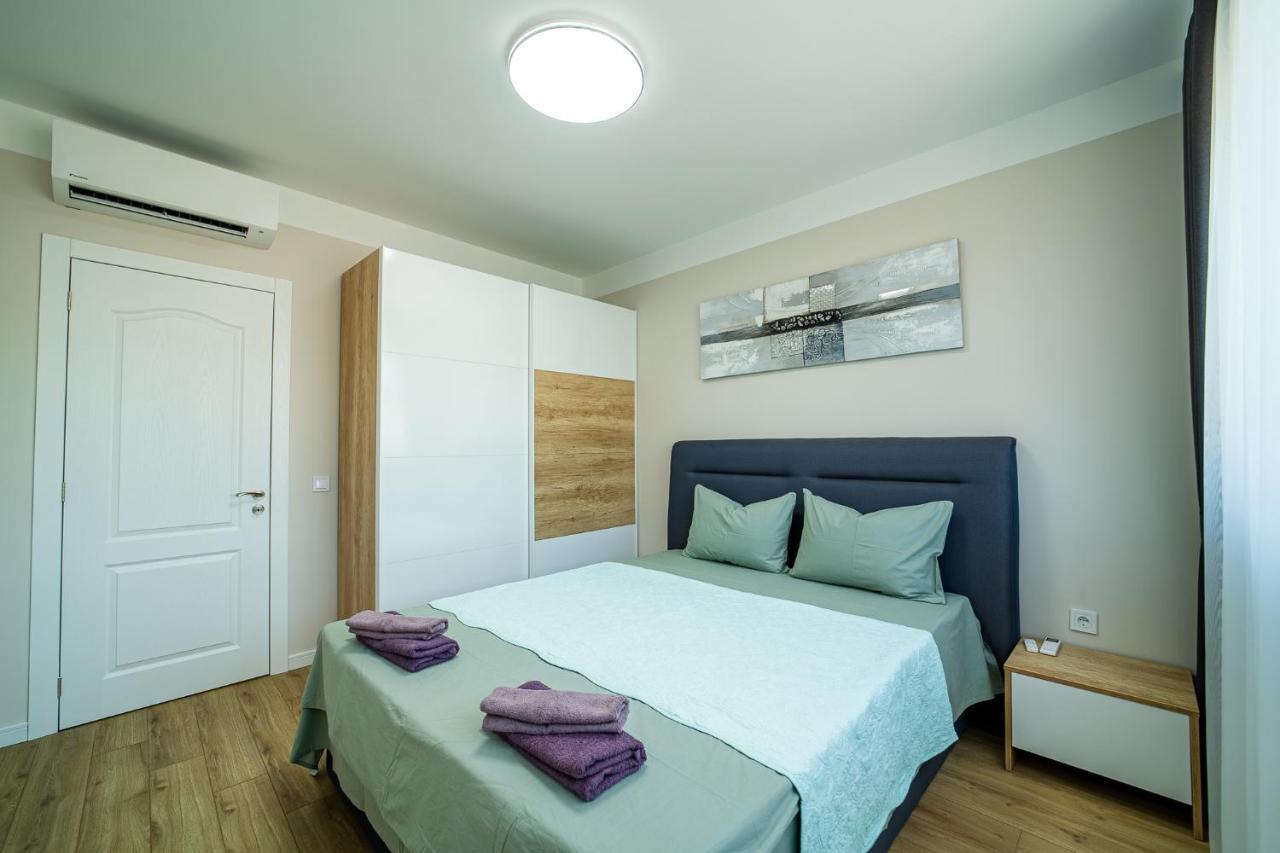 Sky Academic Apartment Varna ภายนอก รูปภาพ